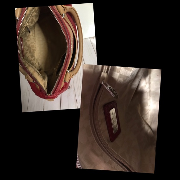 FURLA PEBBLE LEATHER SATCHEL - Picture 4 of 11